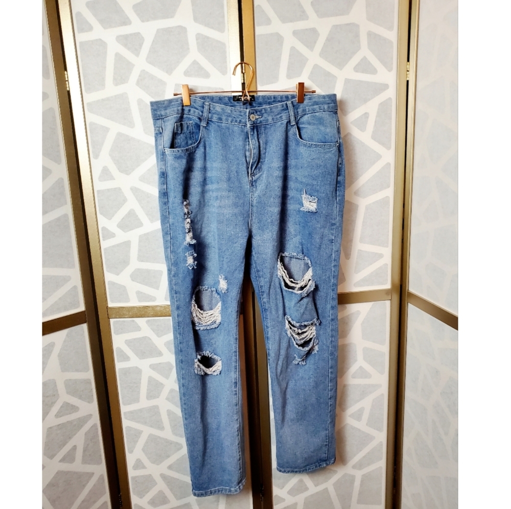 Coeur de Vague Distressed Jeans - Size XL